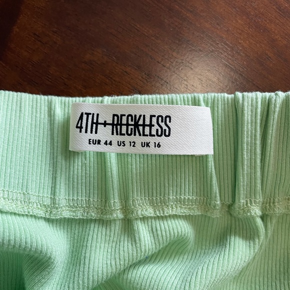 4th + Reckless mini skirt with ruched detail in mint - Picture 7 of 9